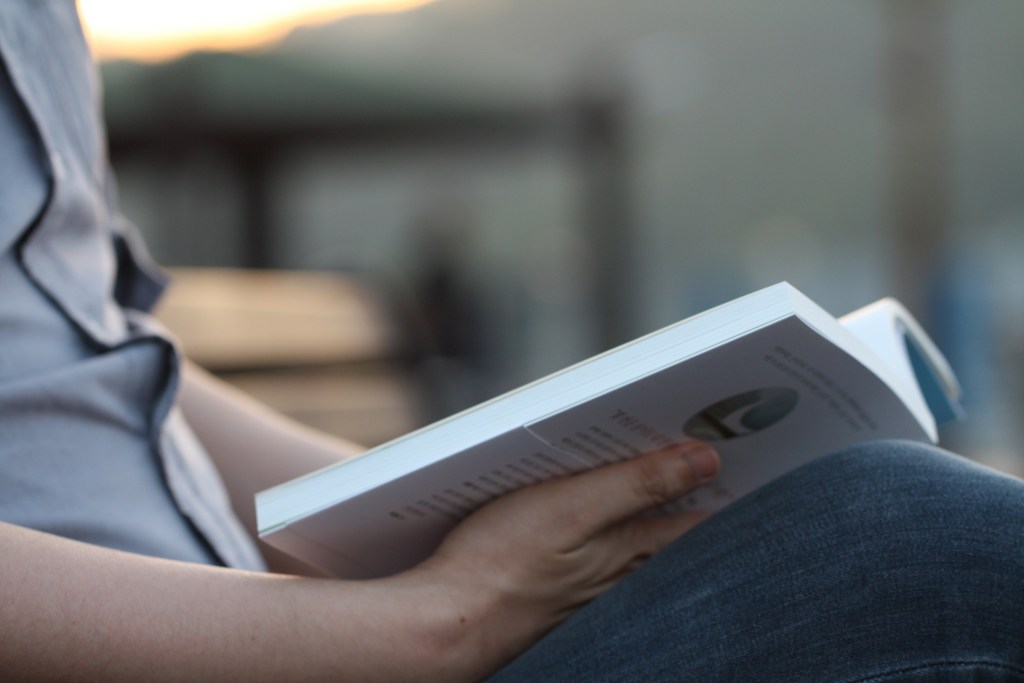 reading-back-cover-book-description