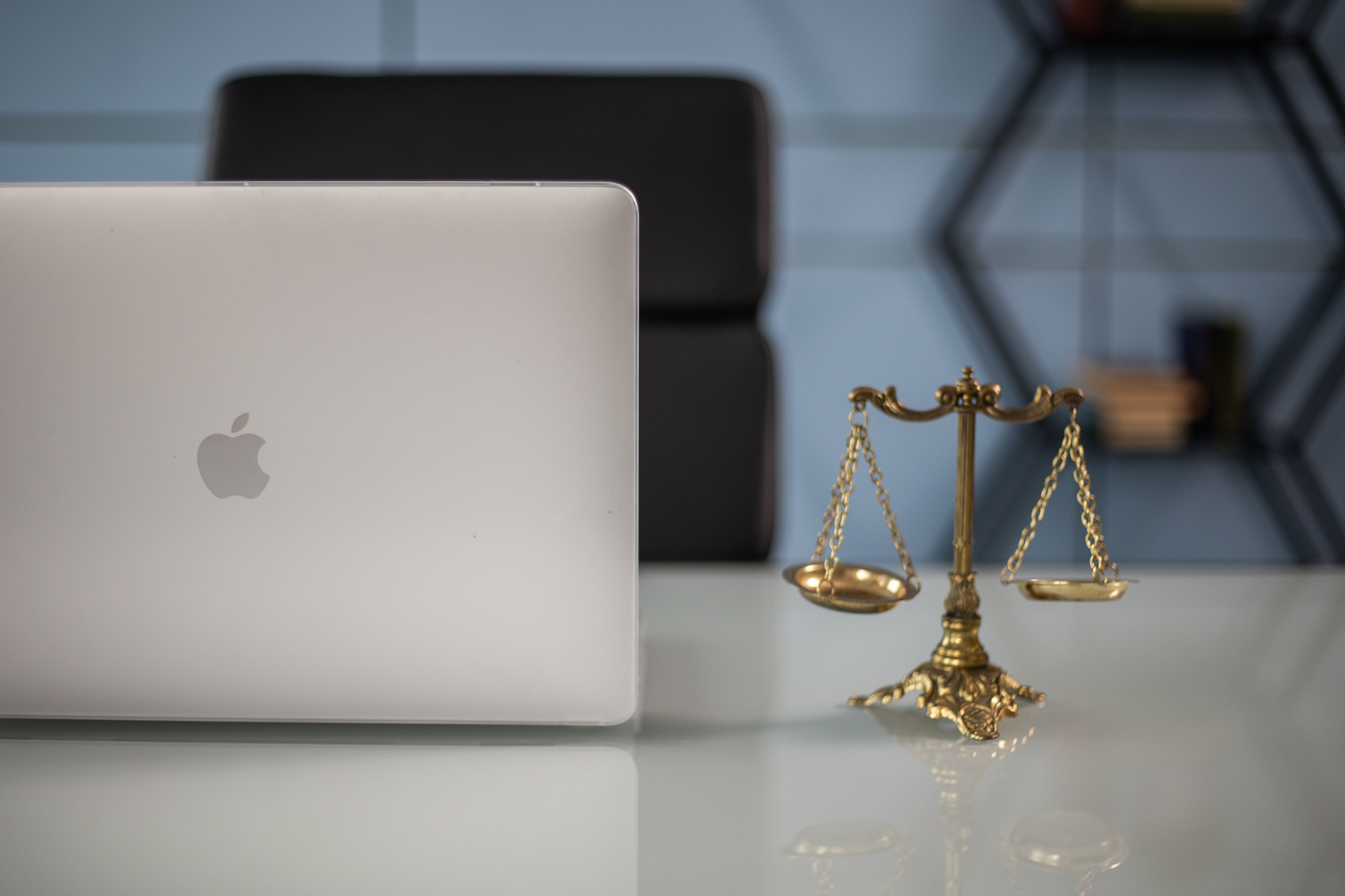 Laptop and scales on a desktop